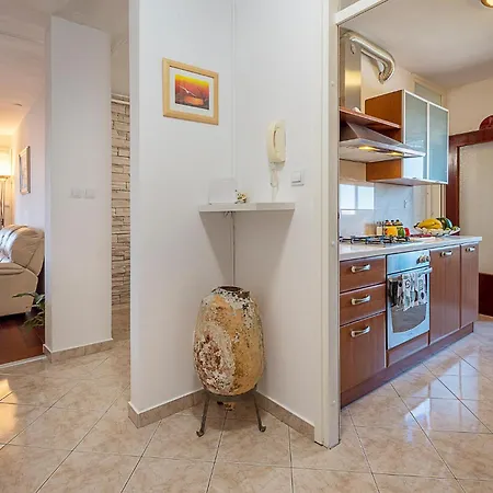Gorgeous In With Wifi Appartement Pula